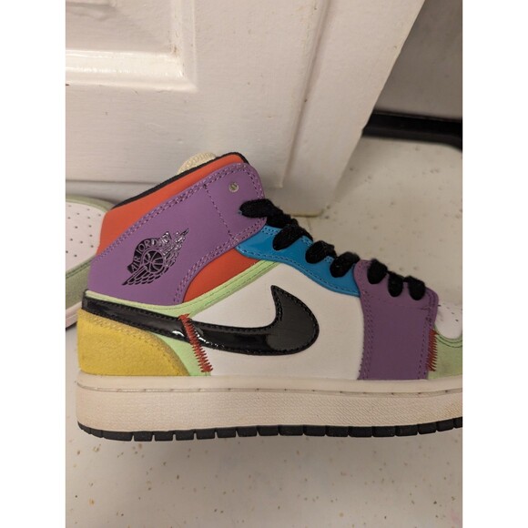 Air Jordan 1 Mid SE Multi Color ‘Lightbulb’ CW1140100 Women's Size 6.5 - Picture 4 of 15